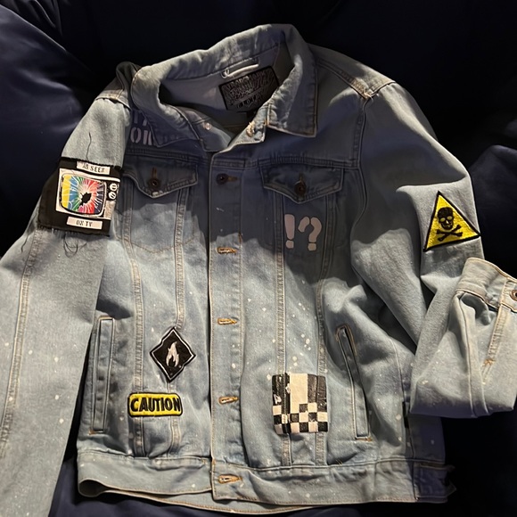 Really cool looking jeans jacked only wore it 2 times - Picture 1 of 5